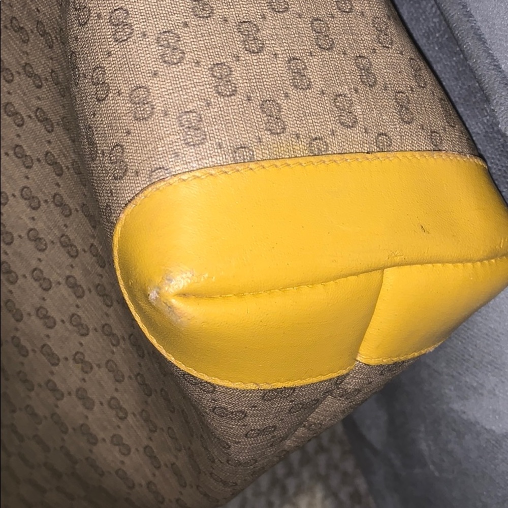 Authentic Gucci handbag. - Picture 5 of 7